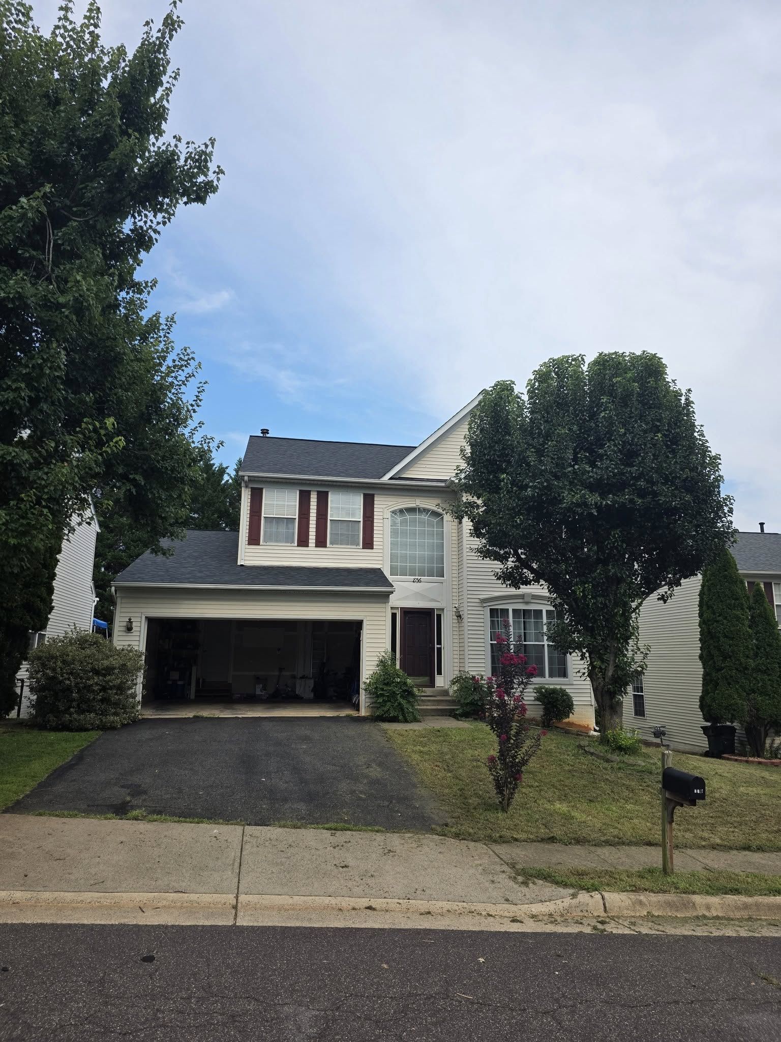 Roofing vs Siding: Which Exterior Project Comes First